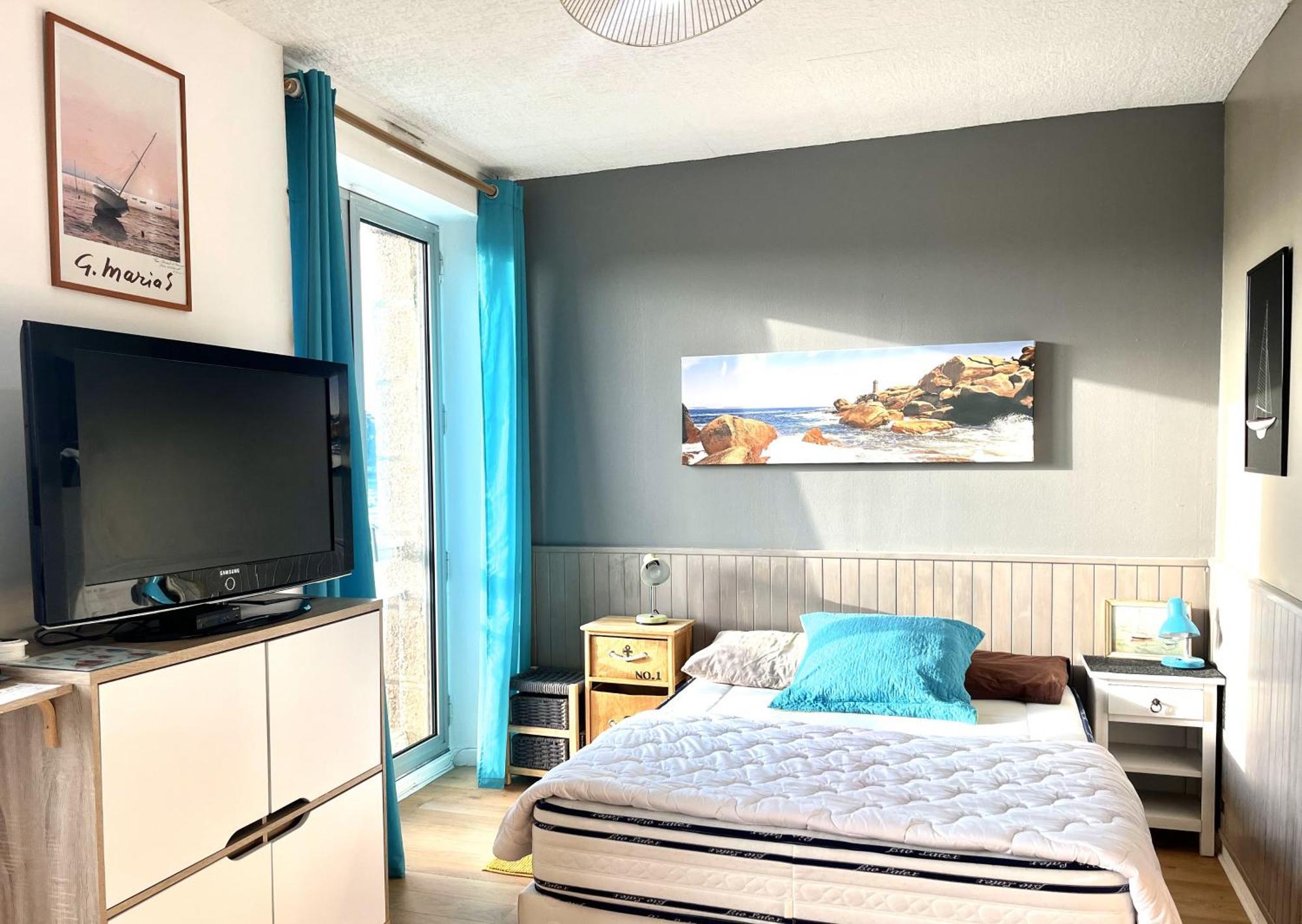2 Personnes Vue Sur Au Port De Ploumanac'h - Ref 877 * Perros-Guirec